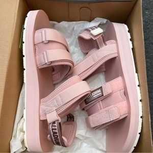 NWB Palladium Outdoorsy Sport Sandal